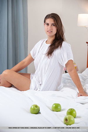 Nina Sphinx In Green Apples By Tora Ness For Metart